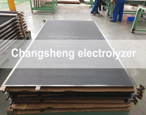 UHDE electrolyzer UHDE electrolyzer